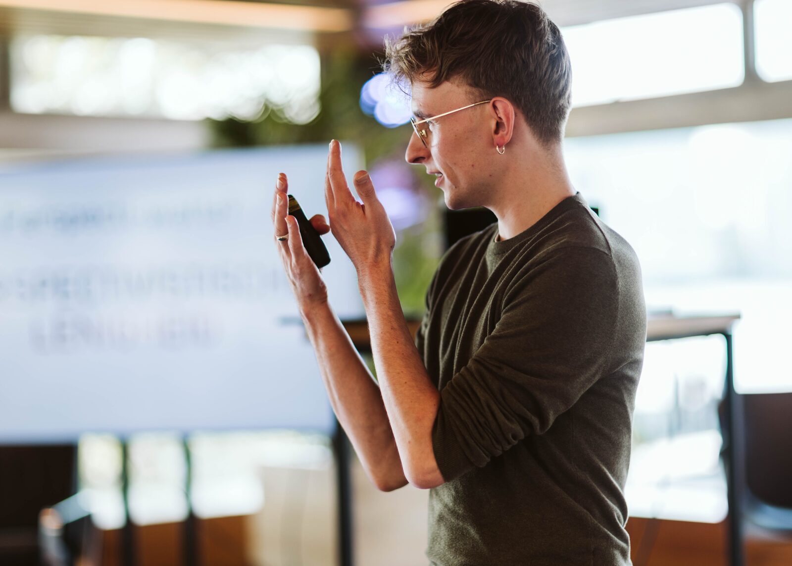 Thijs Ringelberg leading a workshop